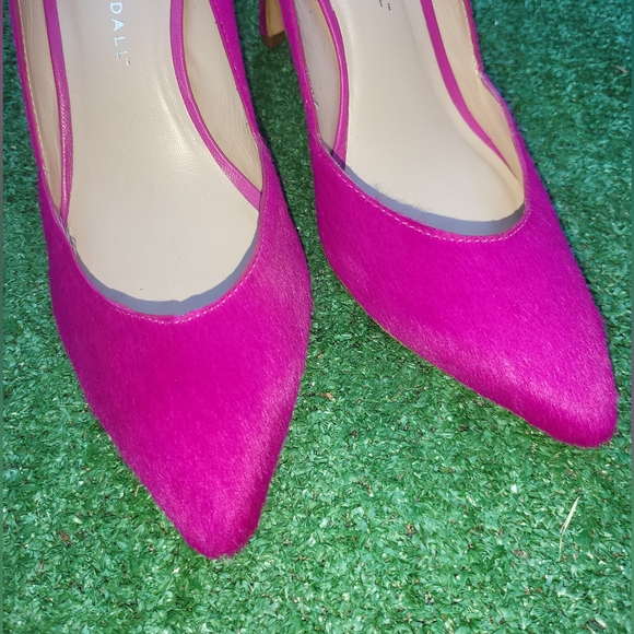Like New Loeffler Randall fushia mohair 3" high heel, size 8 - Picture 3 of 7